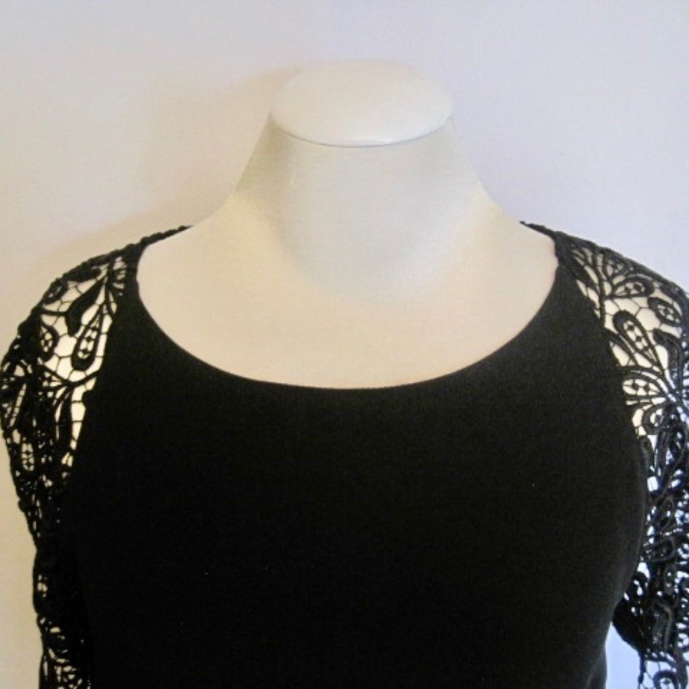 Judith & Charles Top with Crochet  Lace Sleeves - Picture 2 of 6